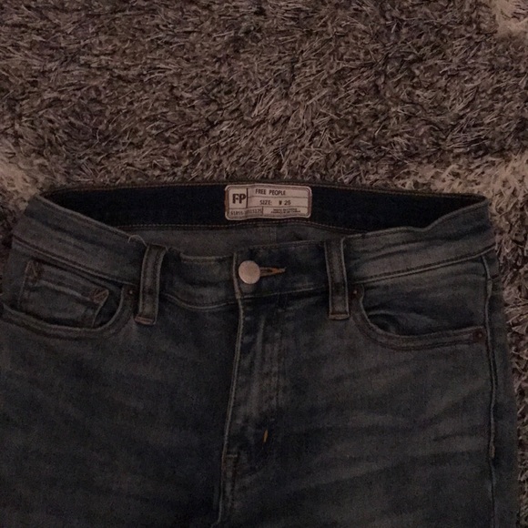 Free People Frayed Skinny Jeans - Picture 3 of 4